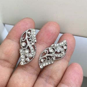 🖤NEW clip earrings